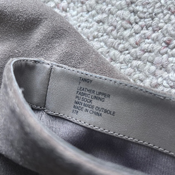 Taupe knee high suede boots - Picture 5 of 6